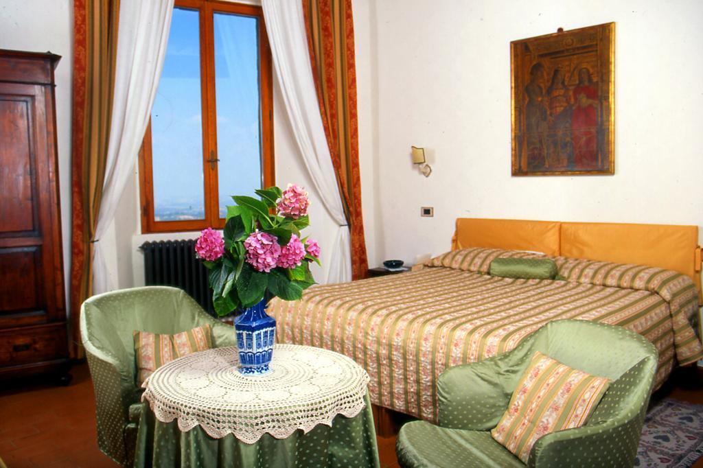 Hotel Antico Convento Santa Chiara Sarteano Zimmer foto
